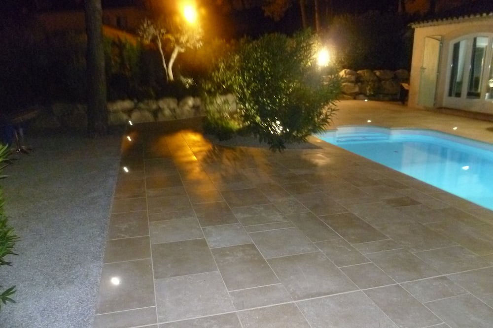 Photo of Outdoor in Pont Royal