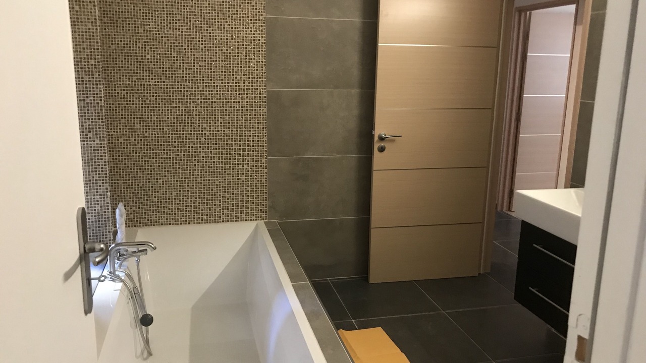 Photo of Bathroom in Avignon City Centre