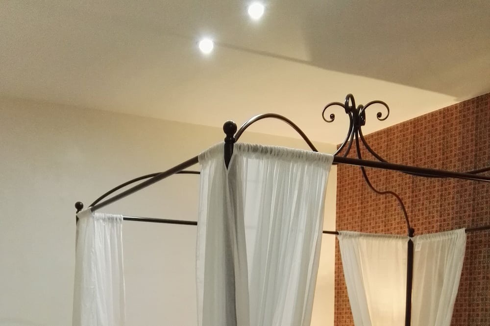 Photo of Bedroom in Plaza Mayor