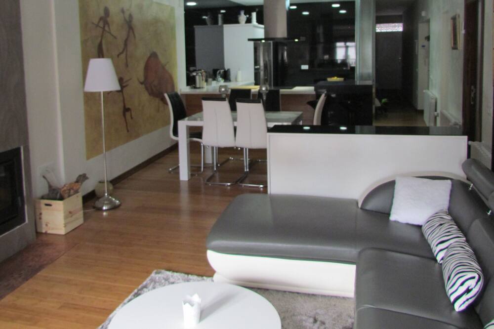 Photo of Livingroom in Plaza Mayor
