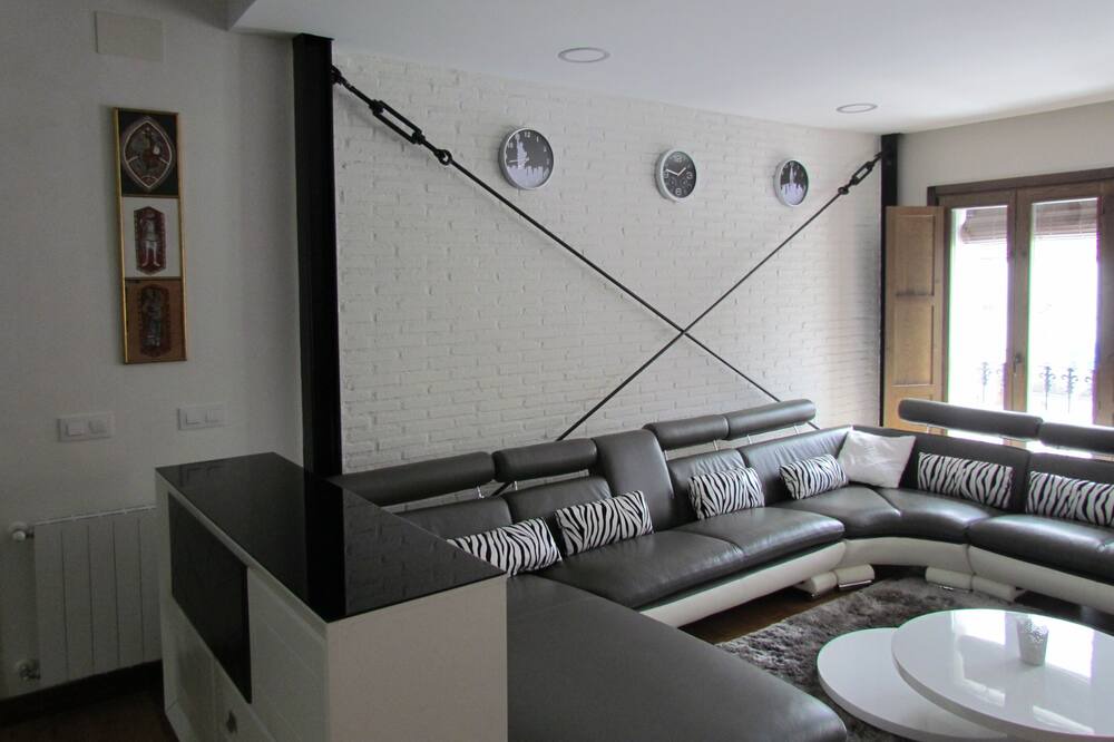 Photo of Livingroom in Plaza Mayor