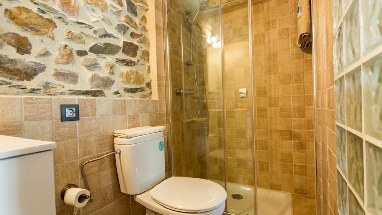 Photo of Bathroom in Aldeanueva de la Sierra