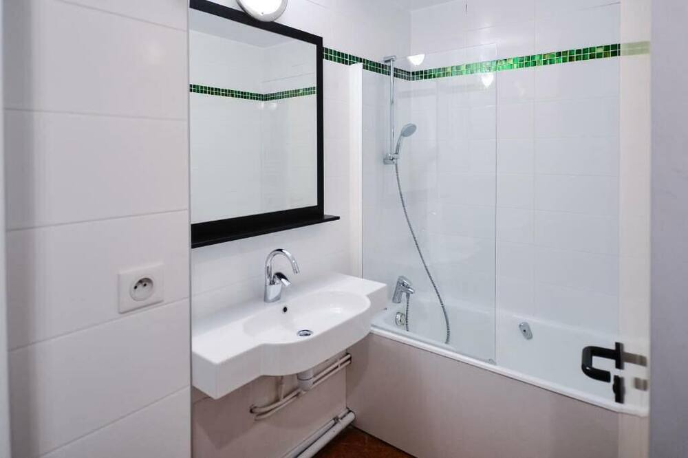 Photo of Bathroom in Lelex