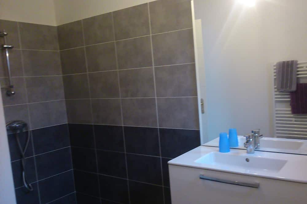 Photo of Bathroom in Lagorce