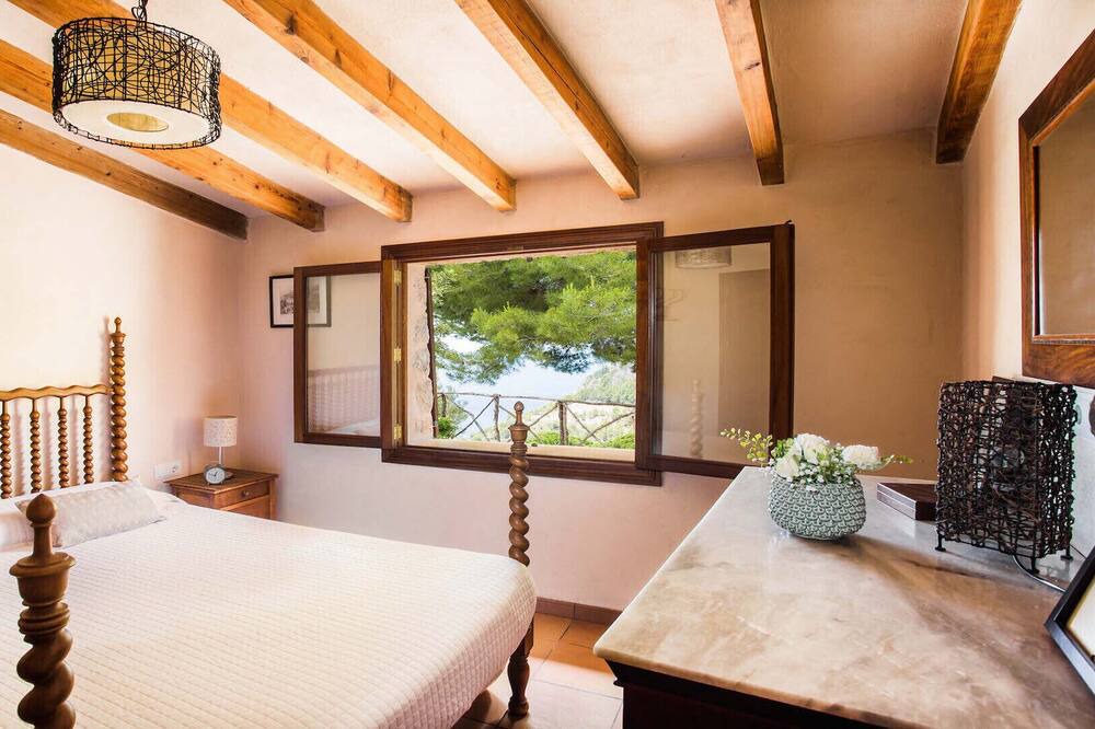 Photo of Bedroom in Escorca