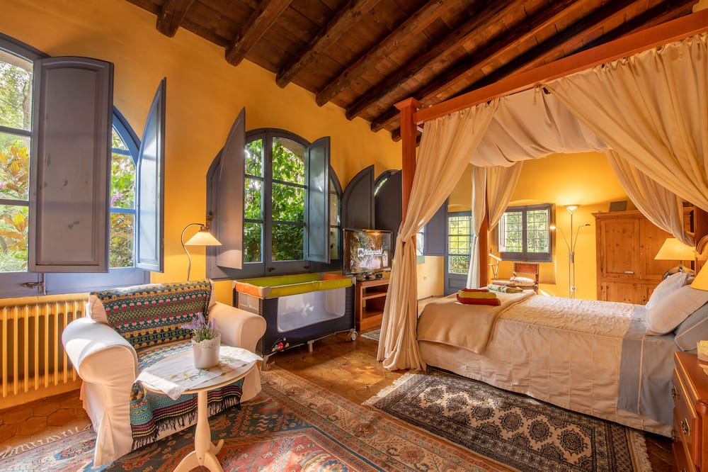 Photo of Bedroom in Cornella del Terri