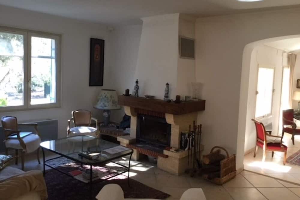 Photo of Livingroom in Puget