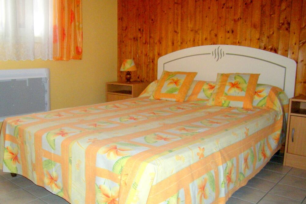 Photo of Bedroom in Pont-de-Poitte