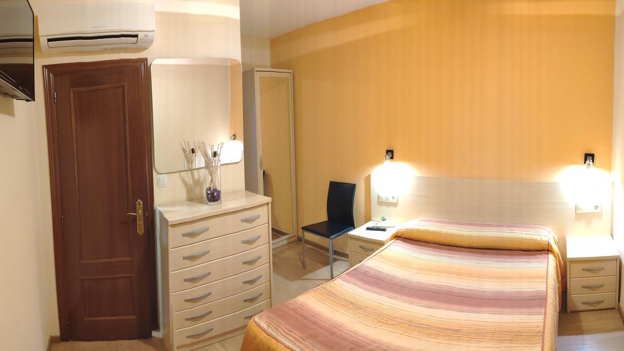 Photo of Bedroom in Oeste