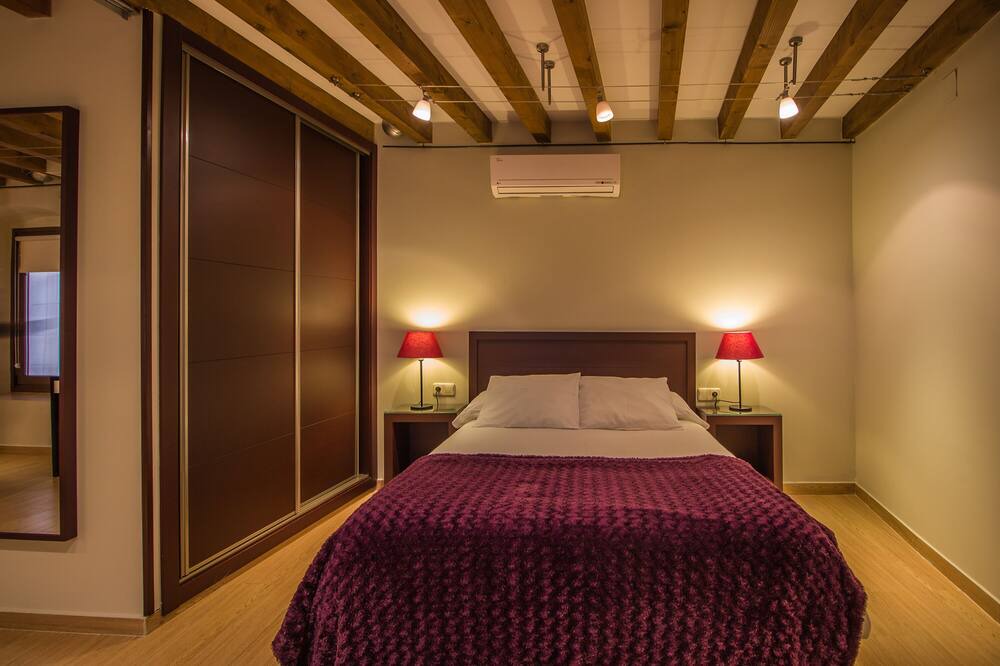 Photo of Bedroom in Malpartida de Plasencia