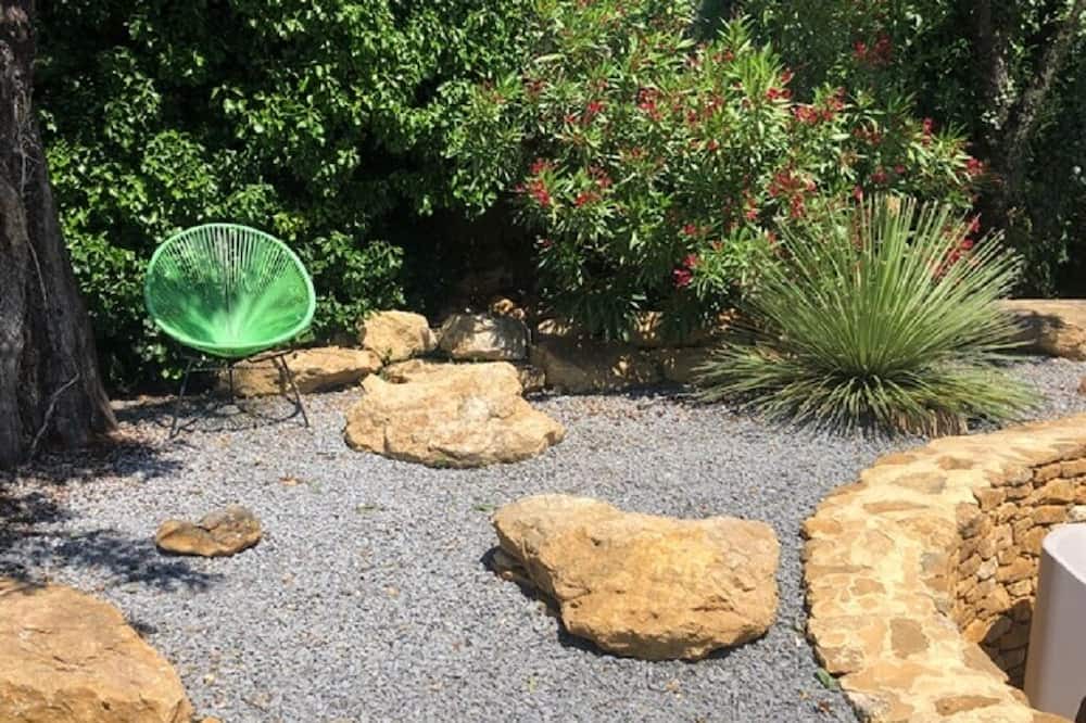 Photo of Outdoor in Saint-Marcel-de-Careiret