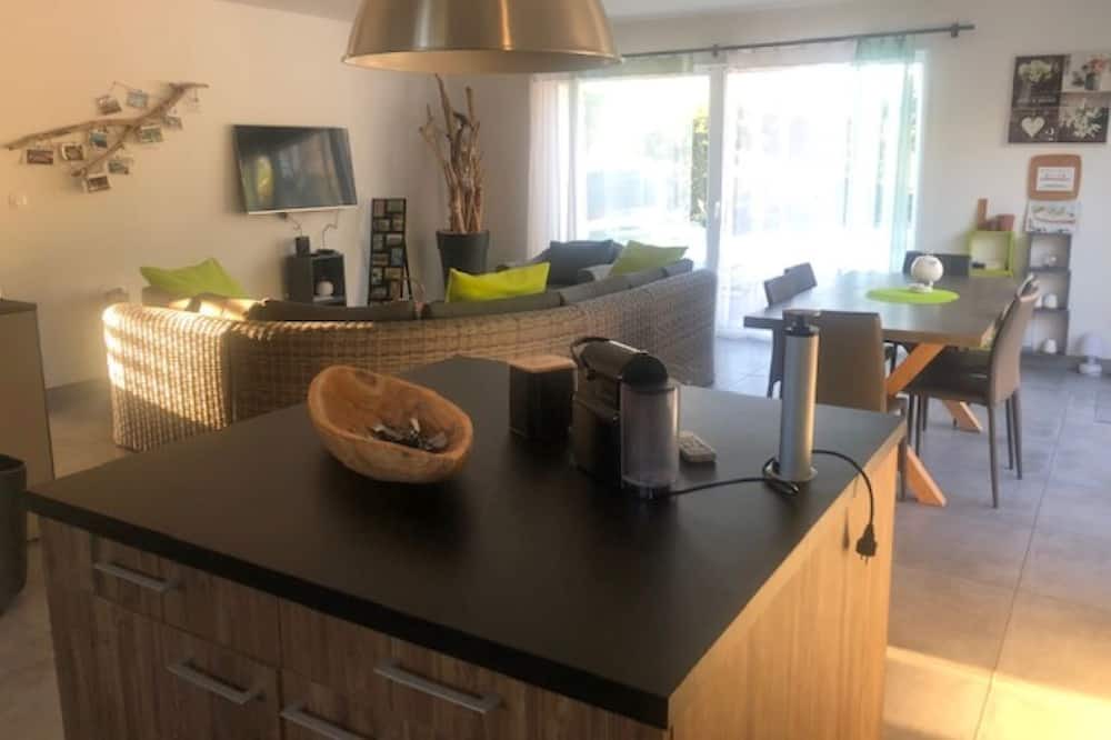 Photo of Kitchen in Saint-Marcel-de-Careiret