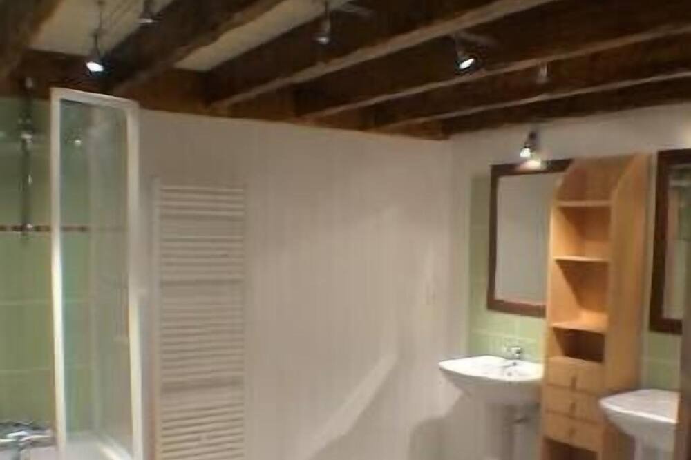 Photo of Bathroom in Le Thillot