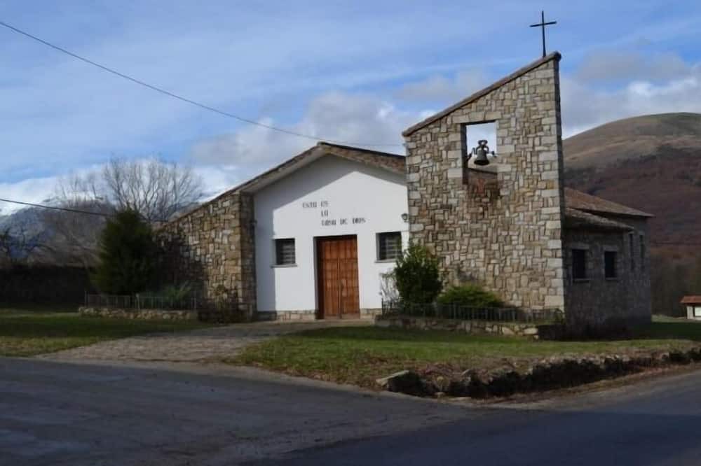 Photo of Outdoor in Gilgarcia