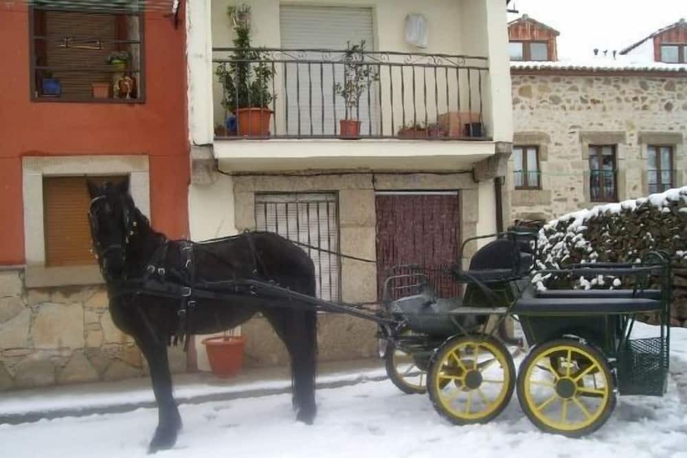 Photo of Outdoor in Gilgarcia