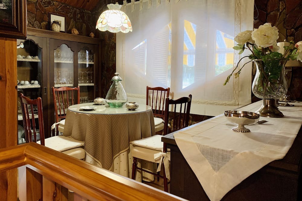 Photo of Kitchen in Micereces de Tera