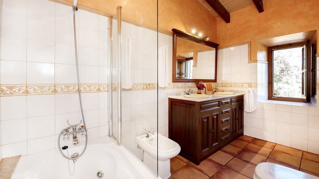 Photo of Bathroom in S Horta