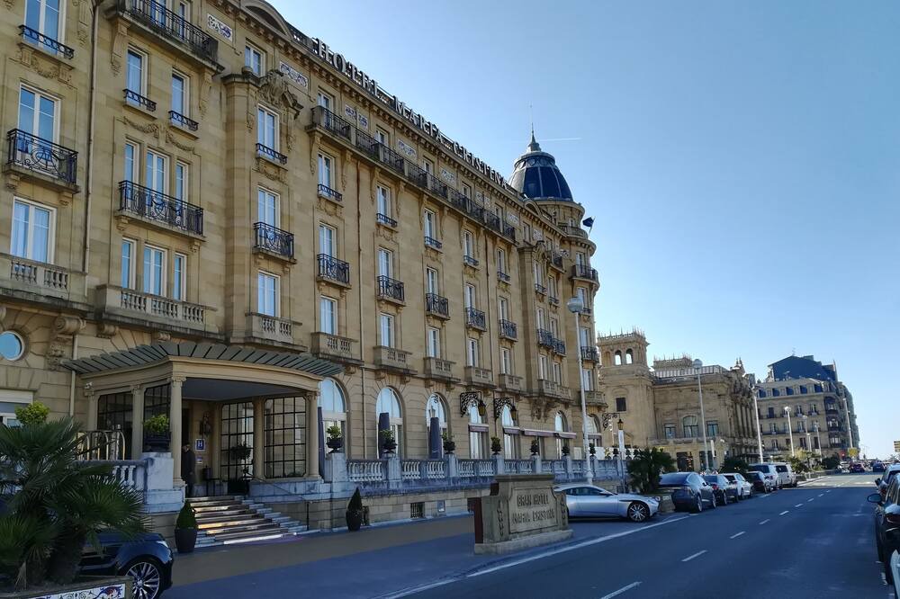 Photo of Outdoor in Gros