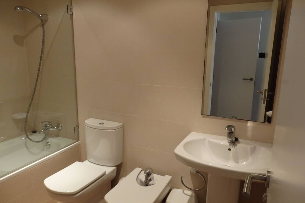 Photo of Bathroom in Pego