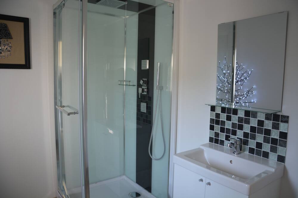Photo of Bathroom in Croagnes