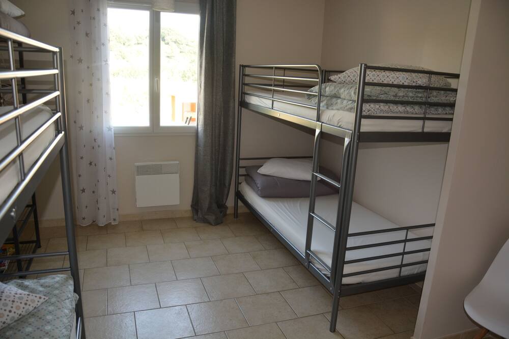 Photo of Bedroom in Croagnes