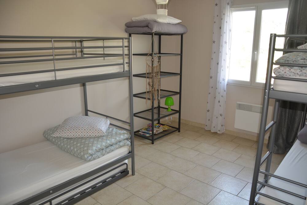 Photo of Bedroom in Croagnes