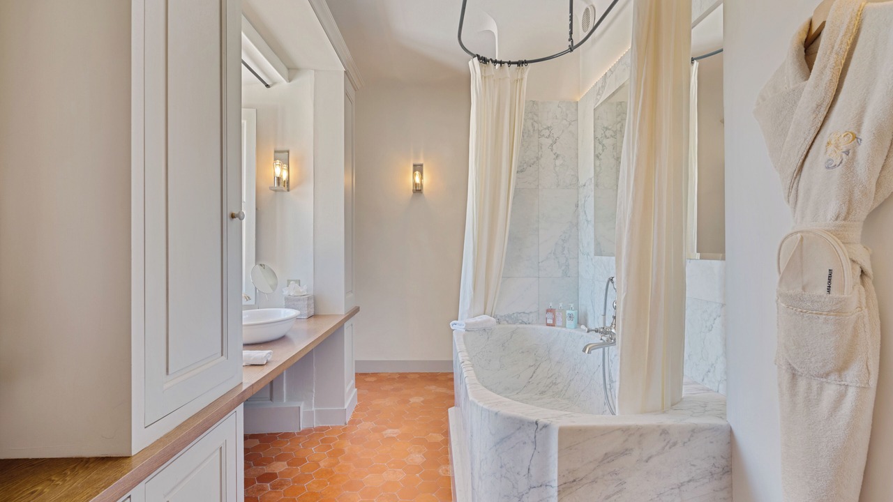 Photo of Bathroom in Le Puy-Sainte-Reparade