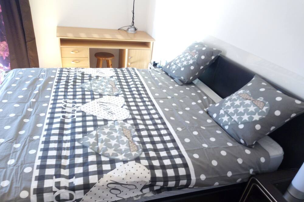 Photo of Bedroom in Ambilly