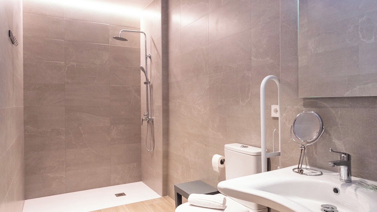 Photo of Bathroom in Patraix