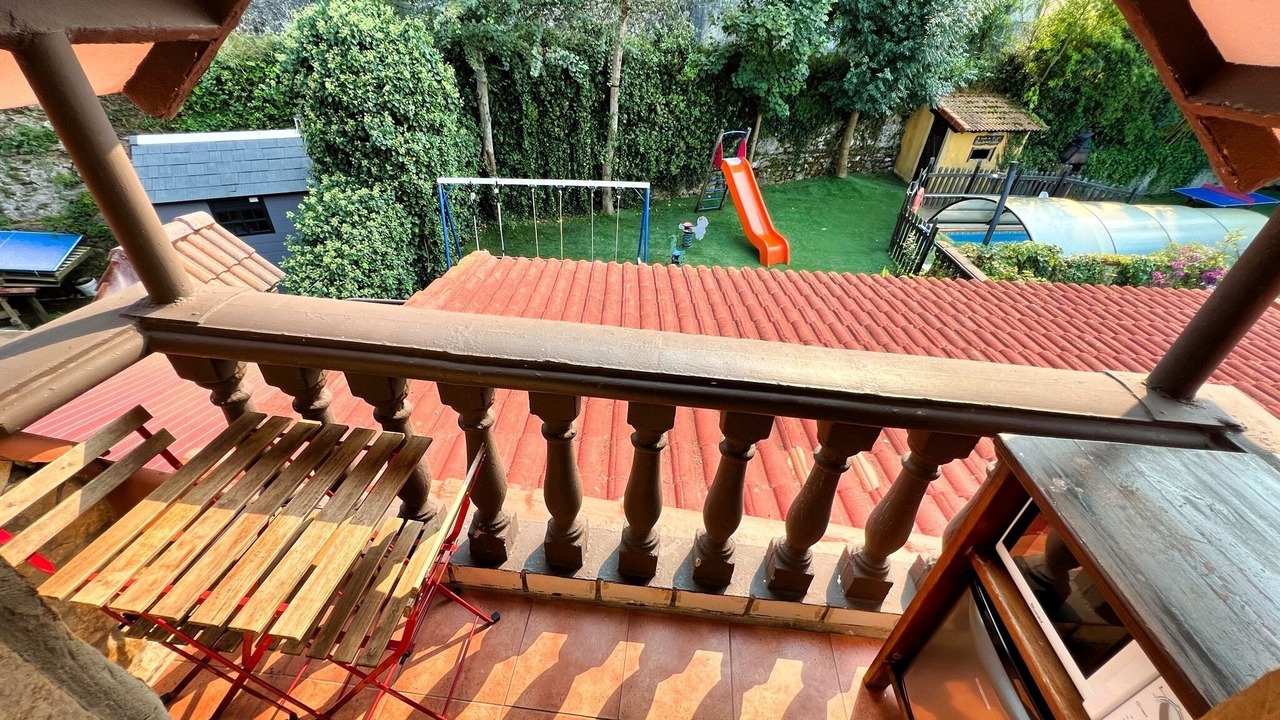 Photo of Patio Balcony in Isla