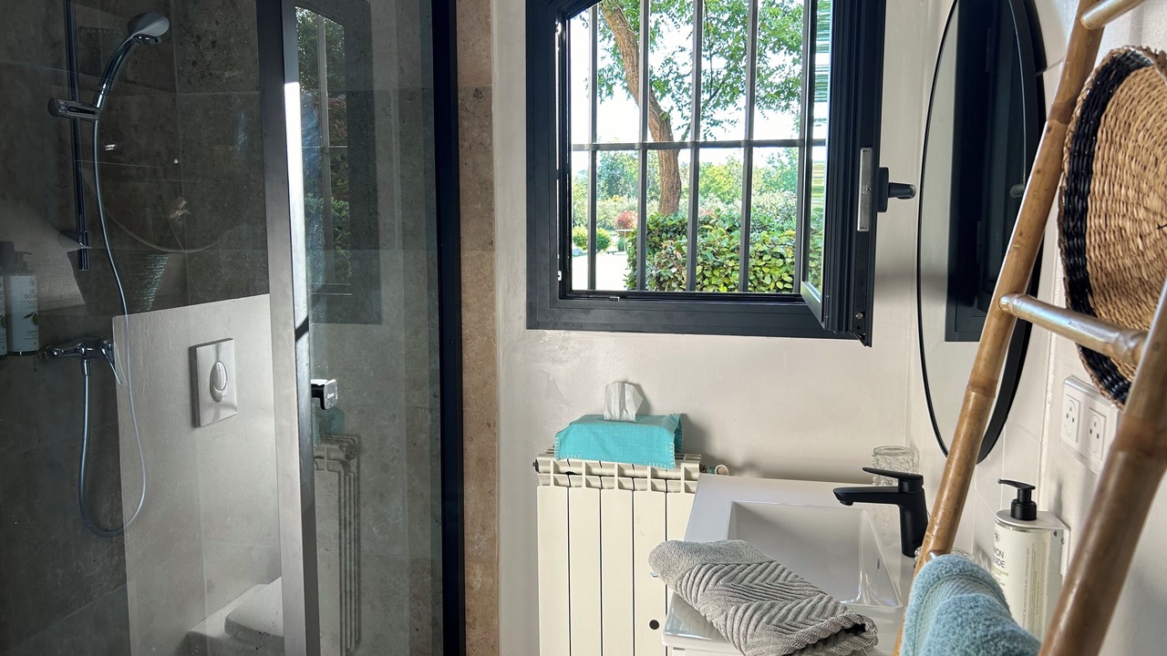 Photo of Bathroom in Maussane-les-Alpilles