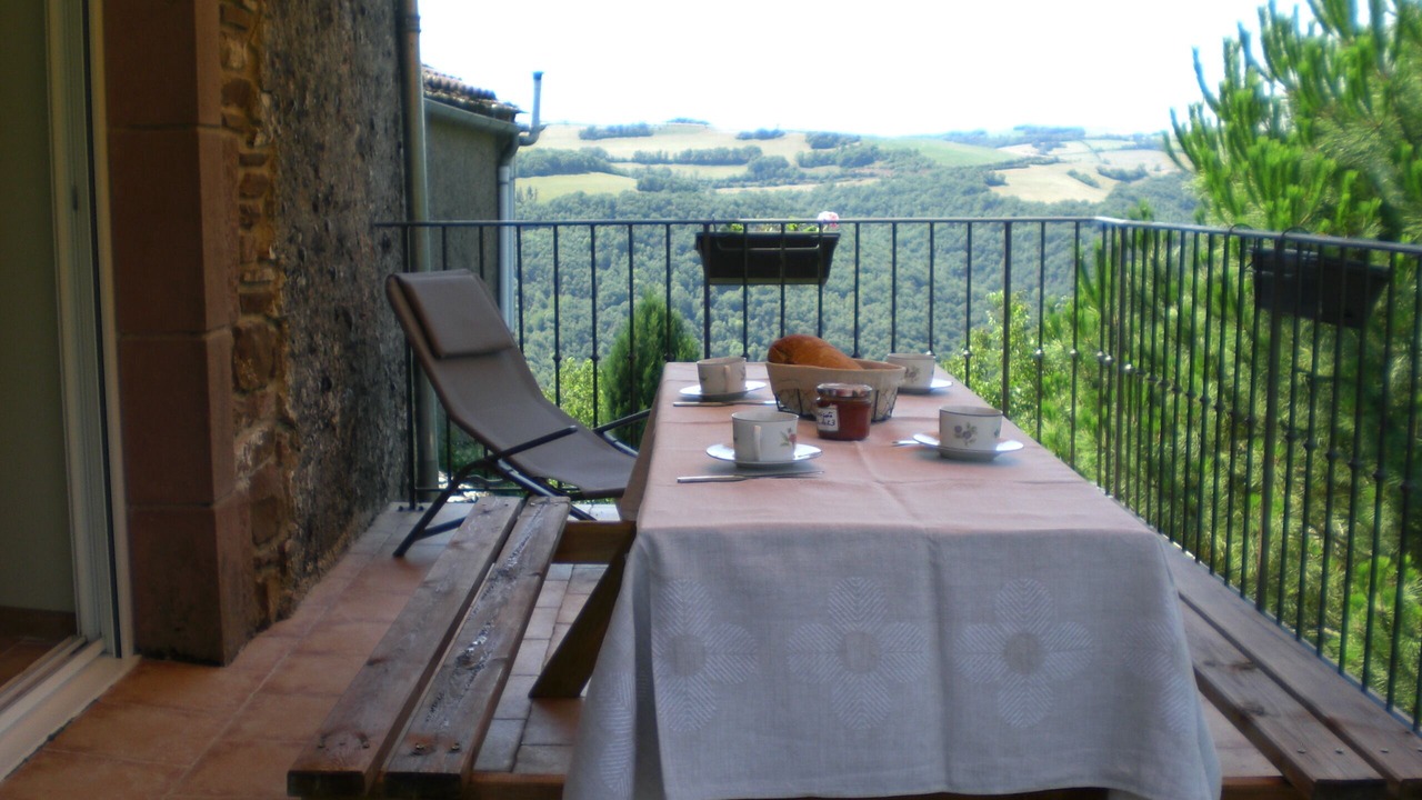 Photo of Outdoor in Martrin