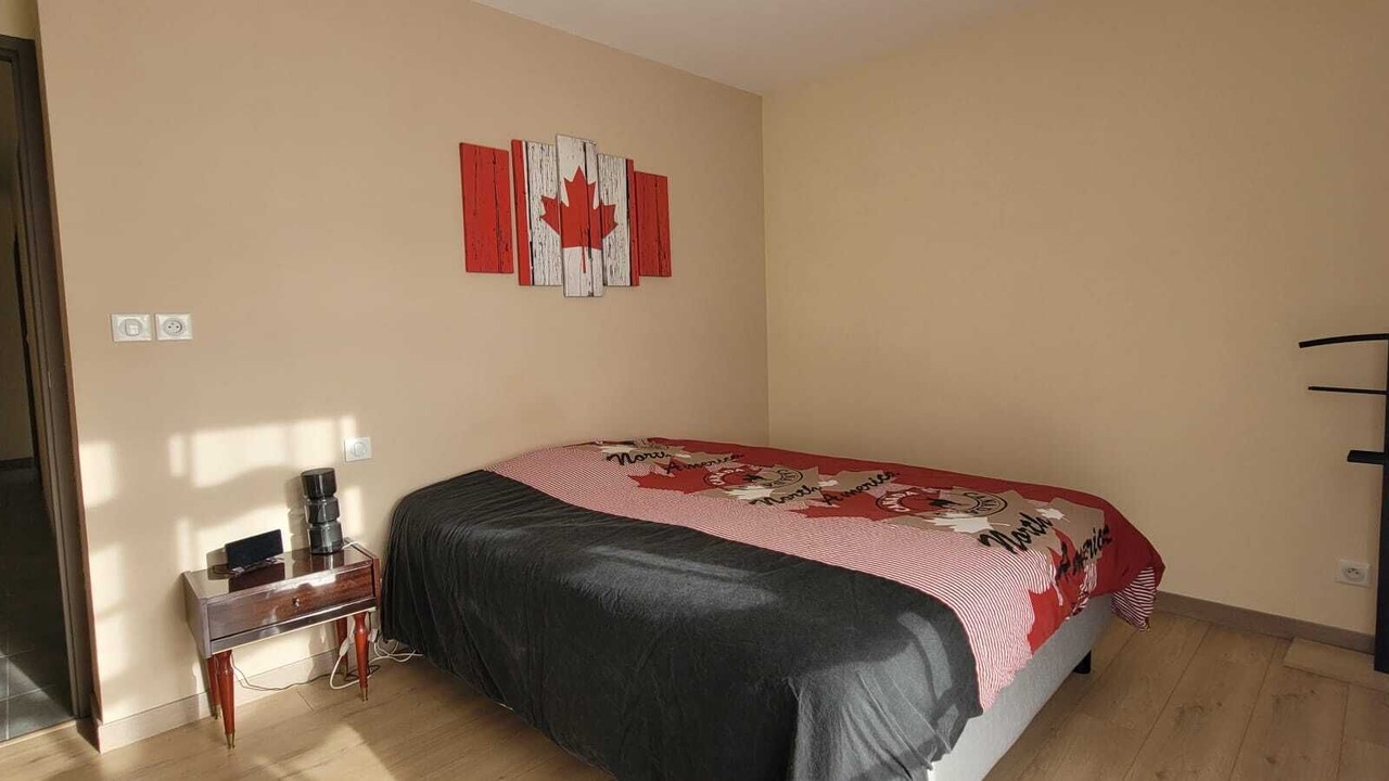 Photo of Bedroom in Hotonnes