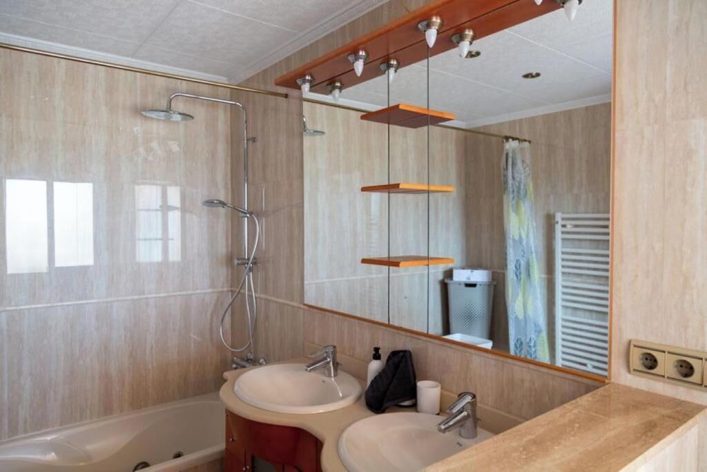 Photo of Bathroom in Calafell