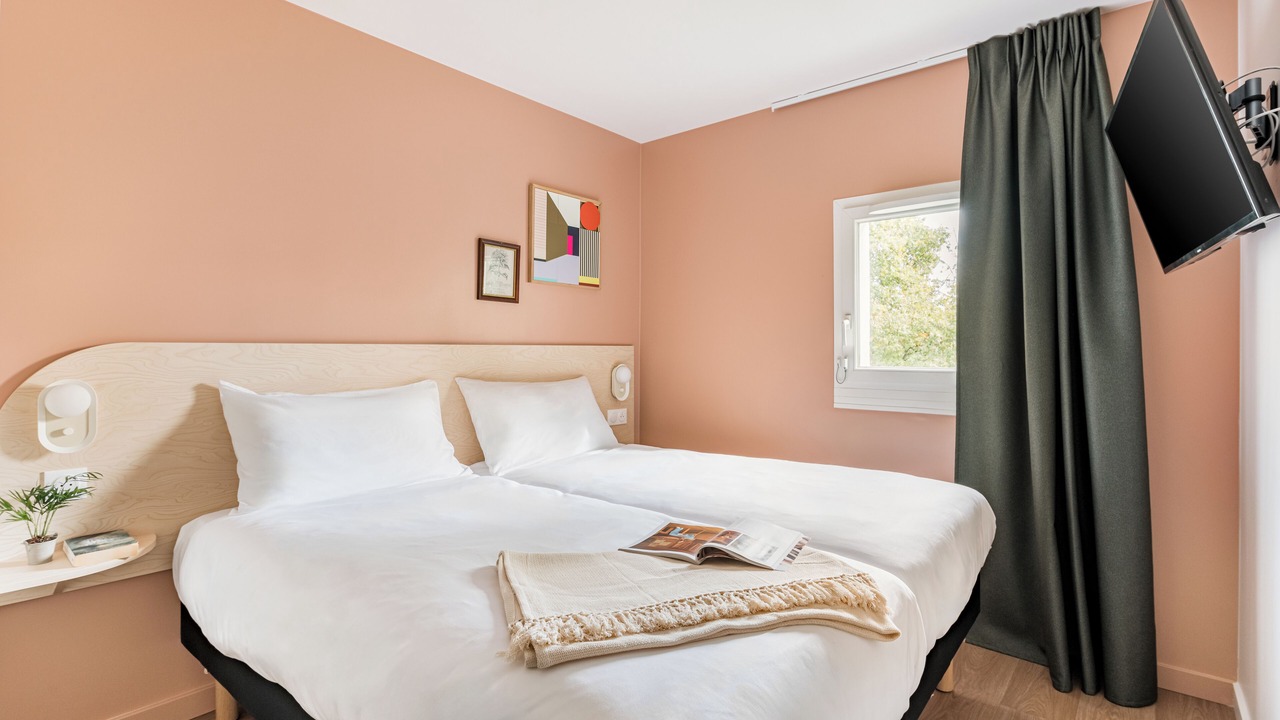 Photo of Bedroom in Prevessin-Moens