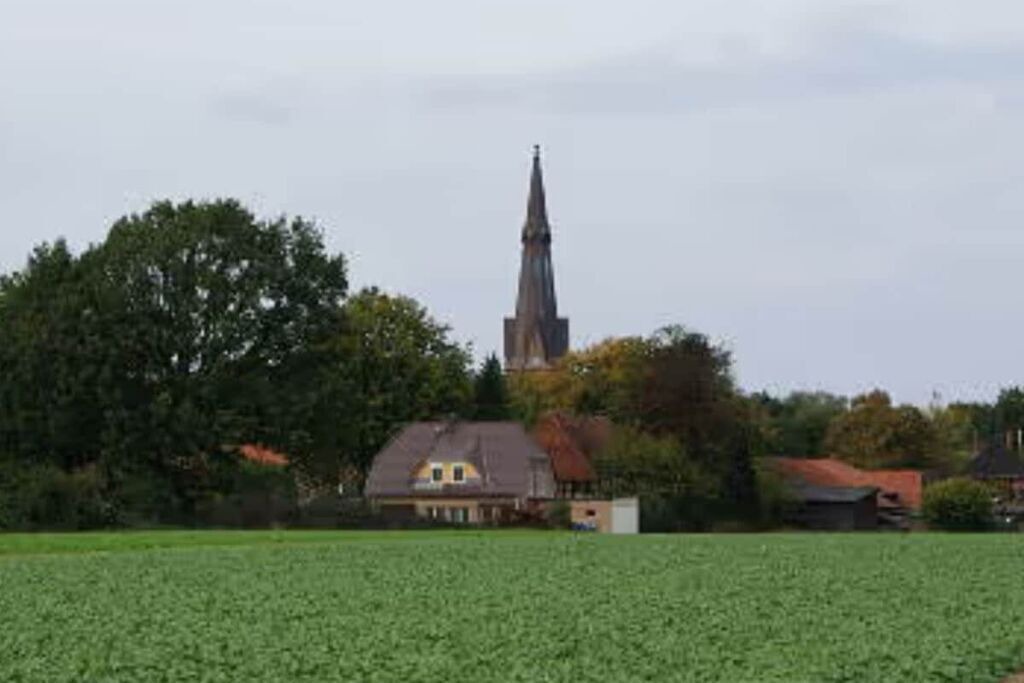 Photo of Others in Horst