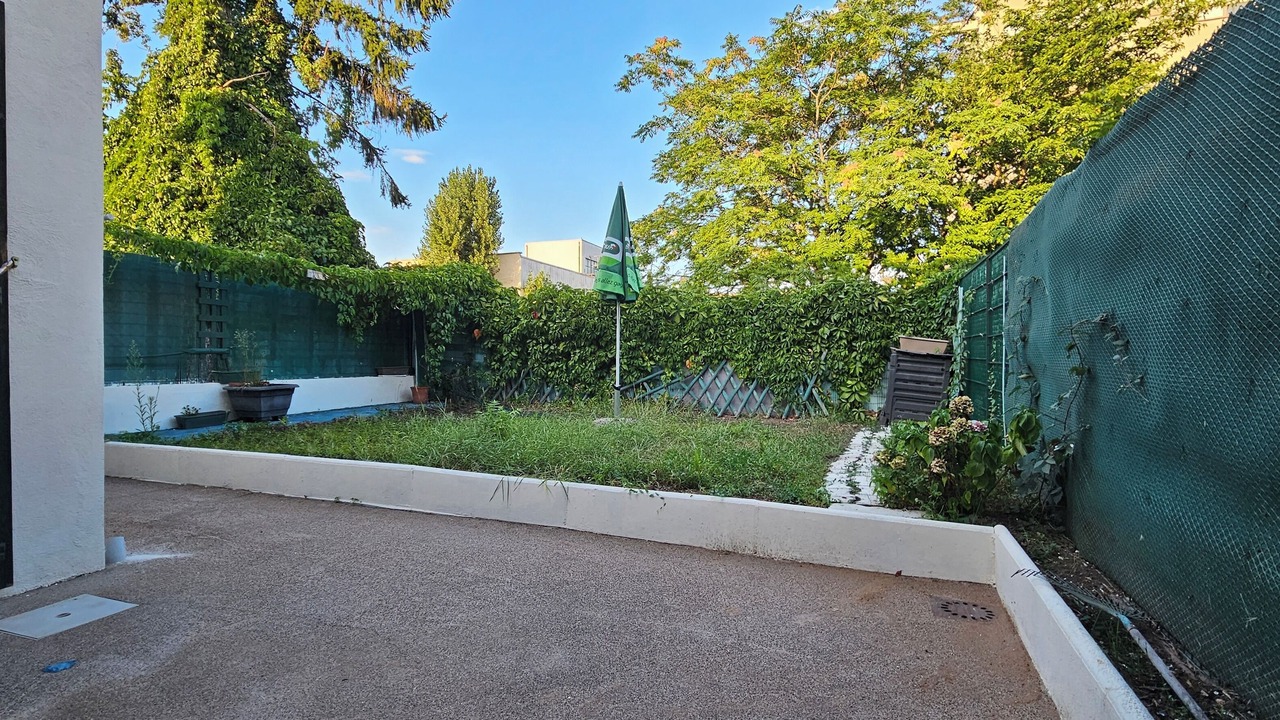 Photo of Outdoor in Saint-Fons