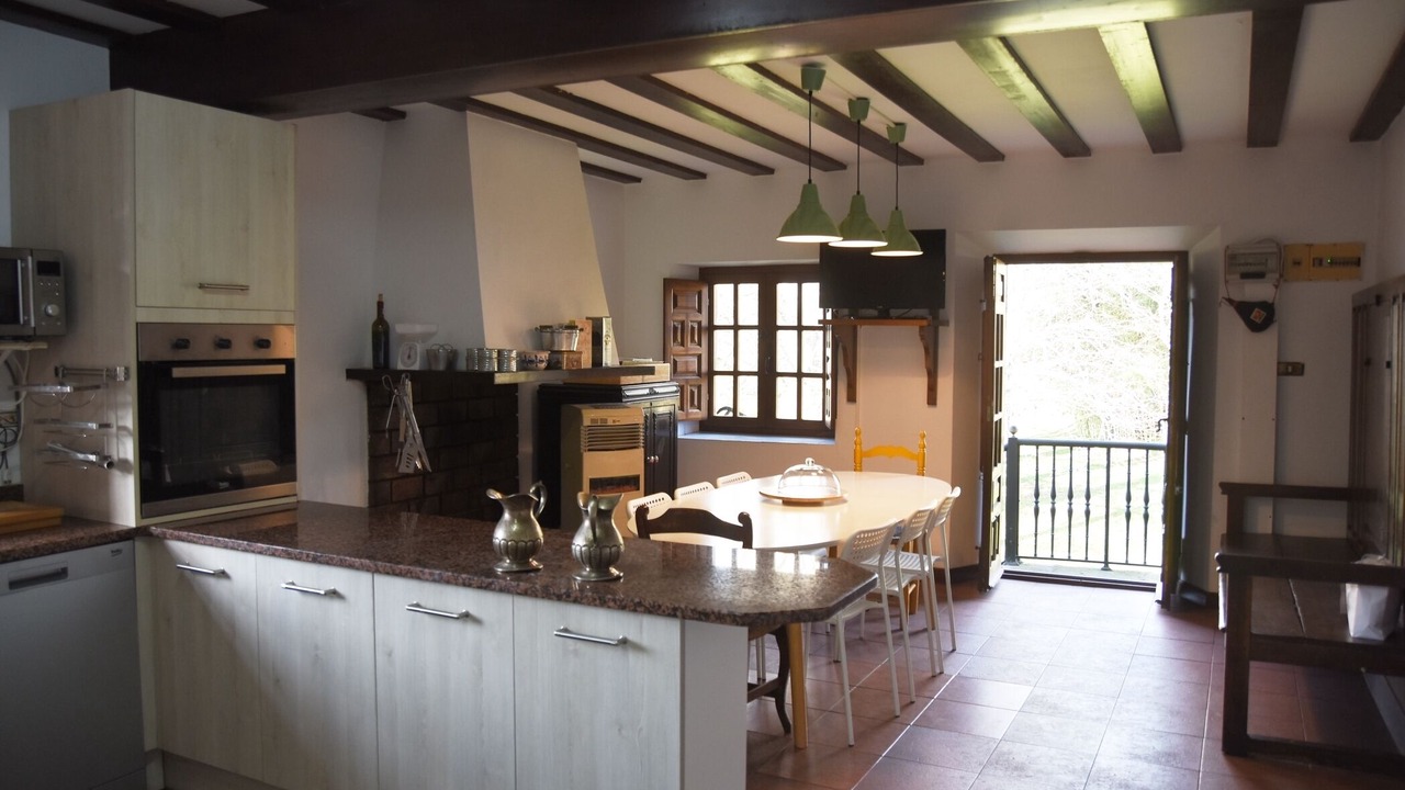 Photo of Kitchen in Entrambasaguas