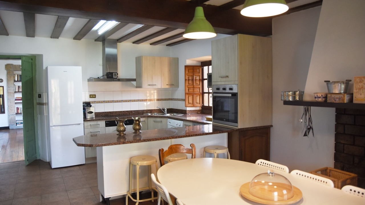 Photo of Kitchen in Entrambasaguas