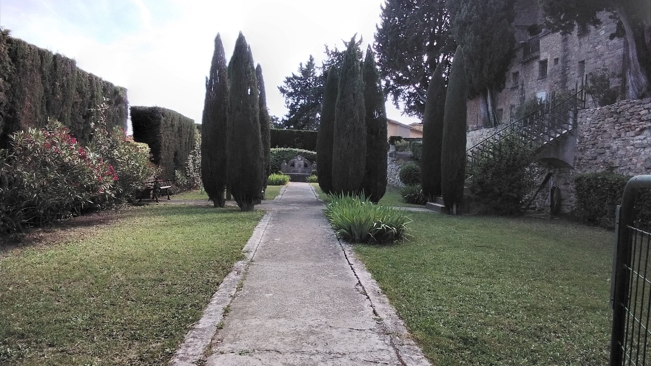 Photo of Outdoor in Chateauneuf-de-Gadagne