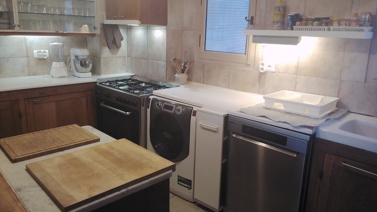 Photo of Kitchen in Chateauneuf-de-Gadagne