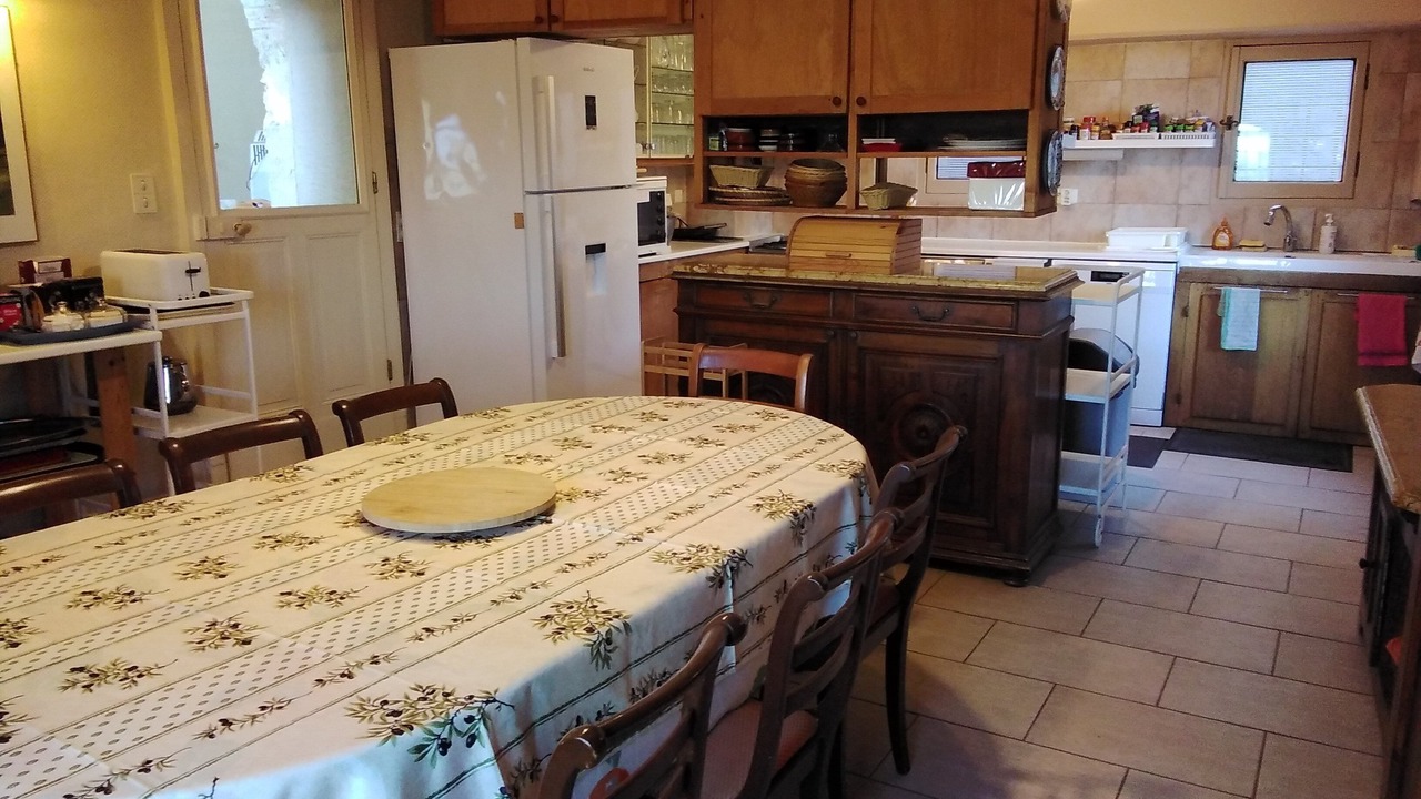 Photo of Kitchen in Chateauneuf-de-Gadagne