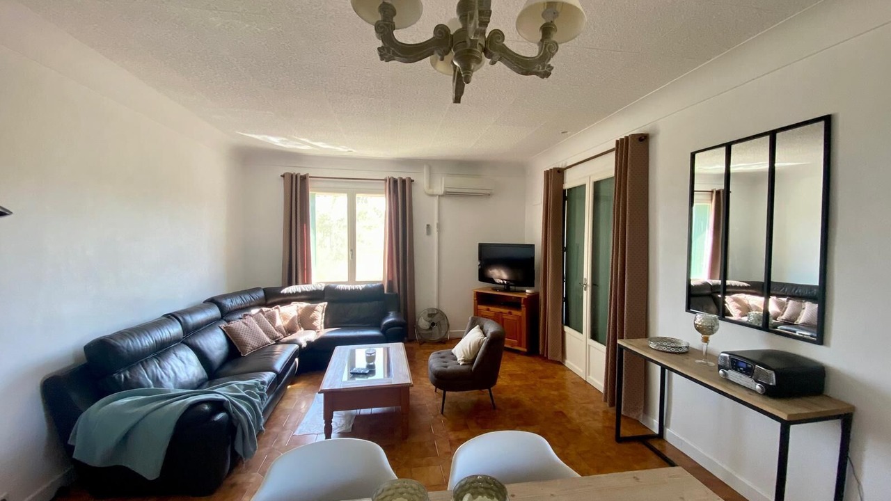 Photo of Livingroom in Sainte-Anastasie