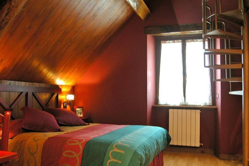Photo of Bedroom in Villanueva de Aezcoa