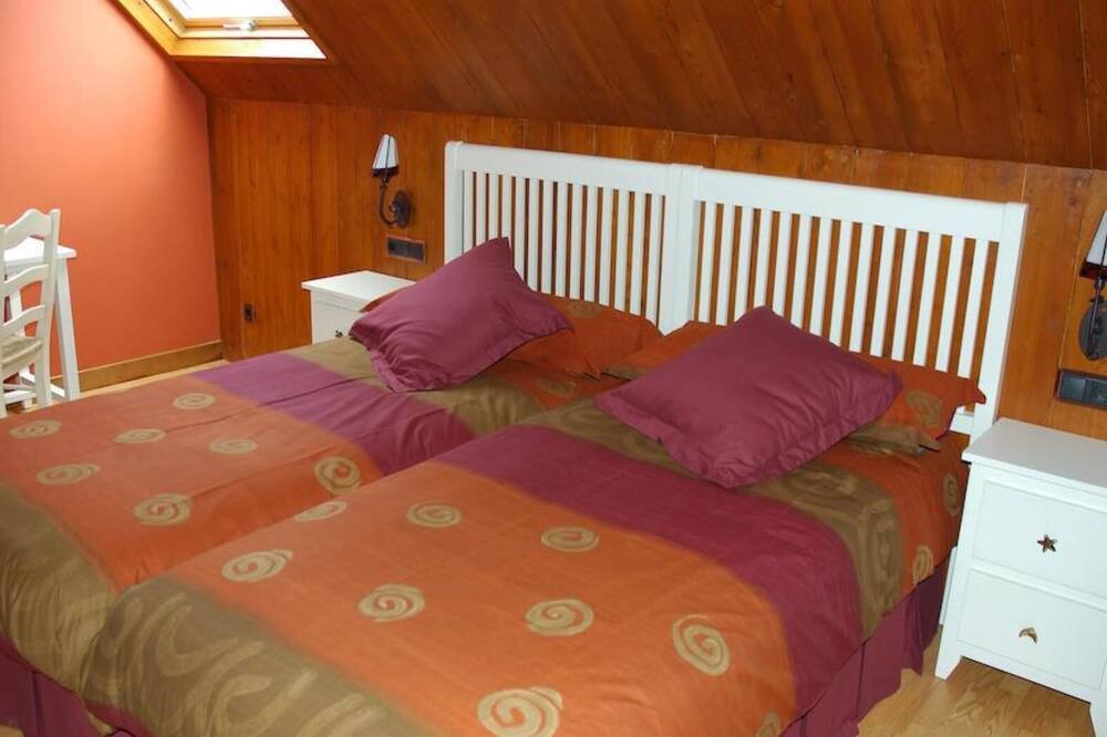 Photo of Bedroom in Villanueva de Aezcoa