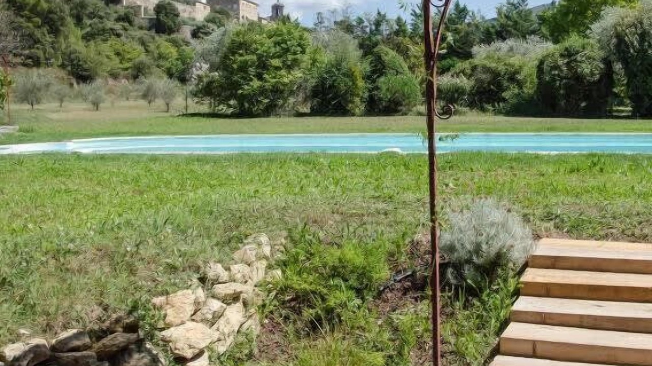 Photo of Outdoor in Maubec