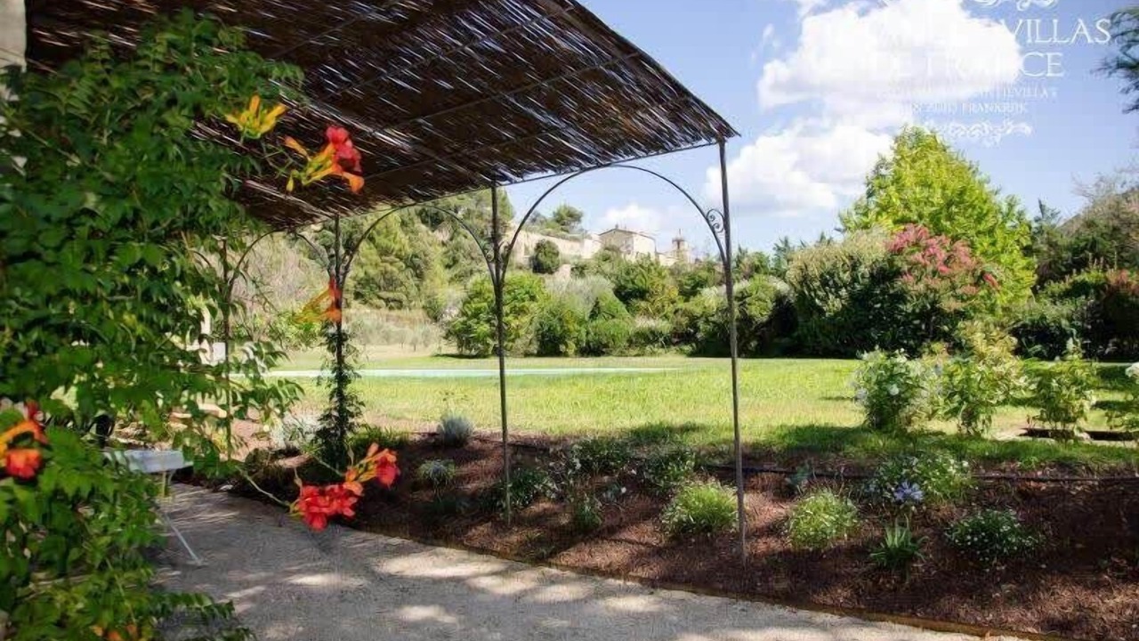 Photo of Outdoor in Maubec