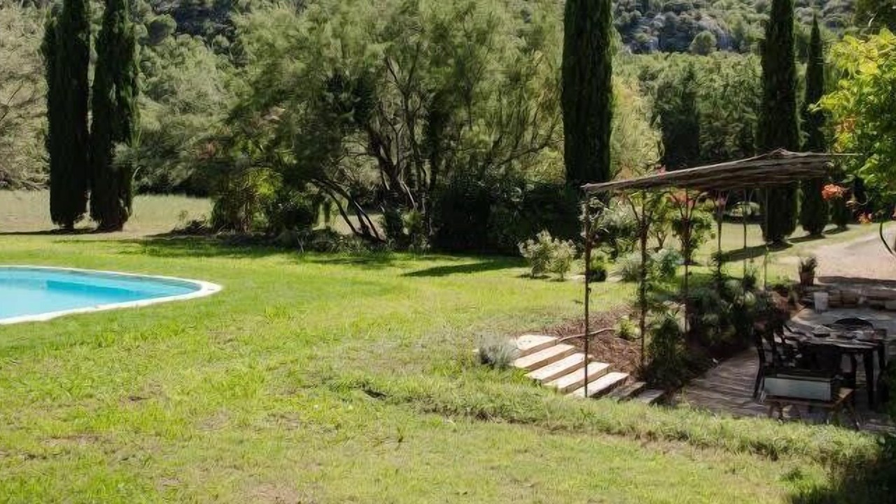 Photo of Outdoor in Maubec