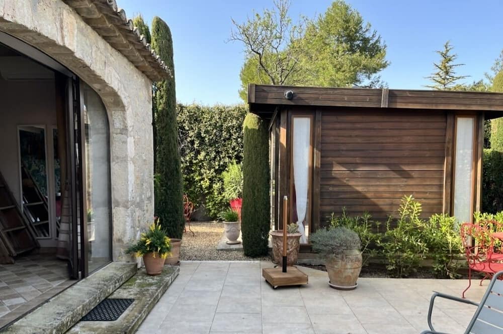 Photo of Patio Balcony in Eygalieres