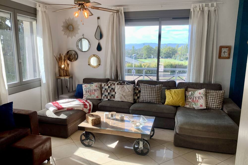 Photo of Livingroom in Seynod